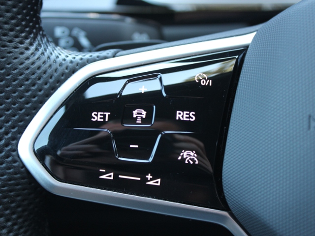 T-Roc R-Line 2.0 TSI DSG 4motion