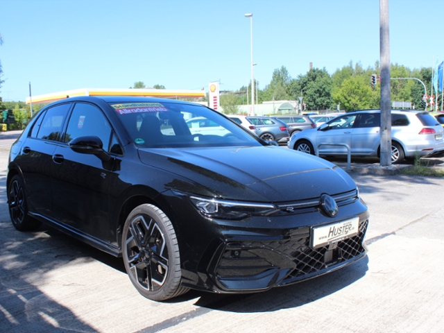 Golf VIII R-Line Black Style 2.0 TSI DSG 4M