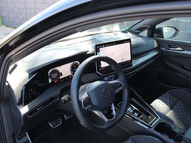 Golf VIII R-Line Black Style 2.0 TSI DSG 4M