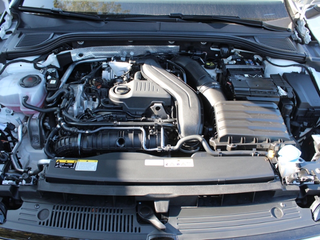 Golf VIII Life 1.5 TSI**MATRIX,AZV,NAVI**