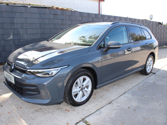 Golf VIII Variant Life 1.5 TSI**NUR 1768 km**