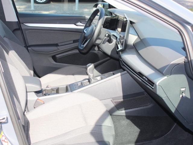 Golf VIII Variant Life 1.5 TSI**NUR 1768 km**