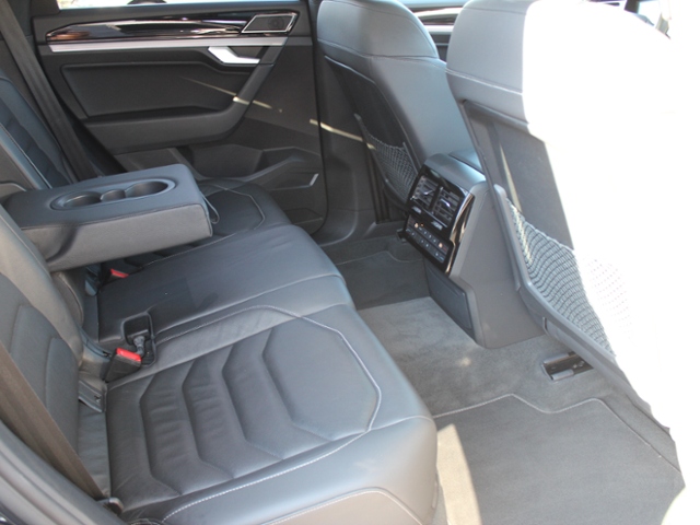 Touareg R-Line 'BLACK STYLE' 3.0 V6 TDI 4Motion