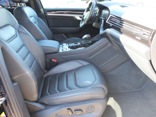 Touareg R-Line 'BLACK STYLE' 3.0 V6 TDI 4Motion