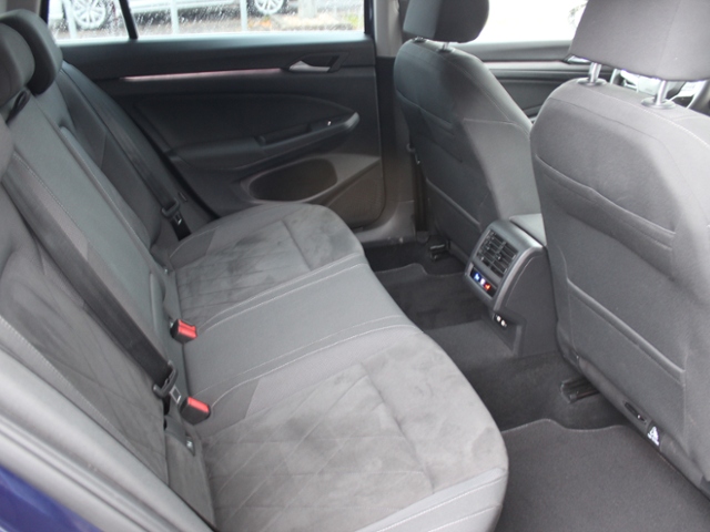 Golf VIII Variant Style 1.5 eTSI DSG**MATRIX**