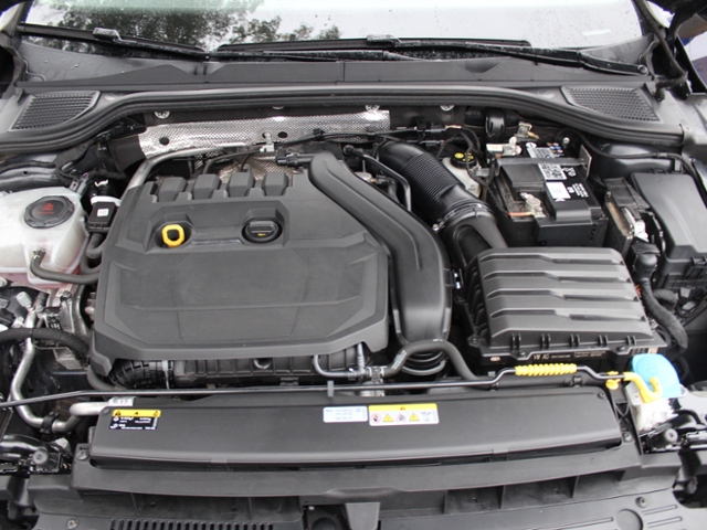 Golf VIII Variant Style 1.5 eTSI DSG**MATRIX**