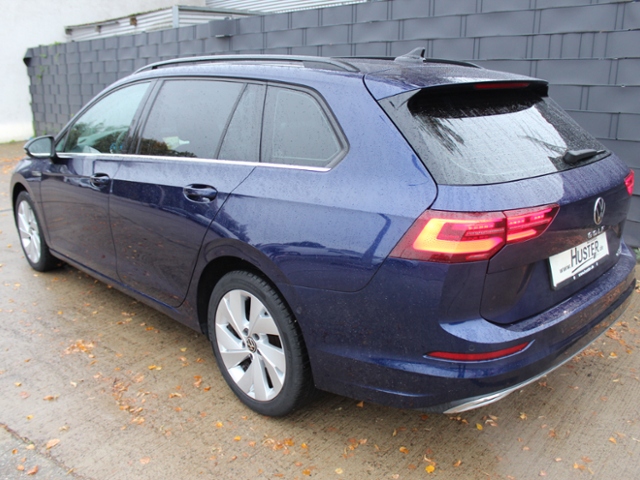Golf VIII Variant Style 1.5 eTSI DSG**MATRIX**