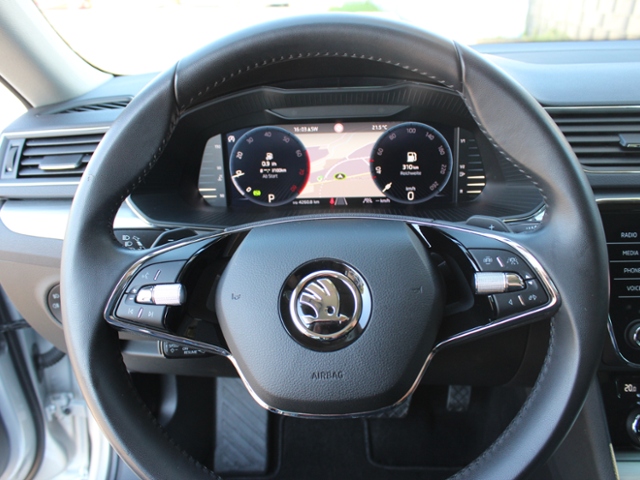 Superb Combi Ambition 1.5 TSI DSG ACT *ACC,NAVI,