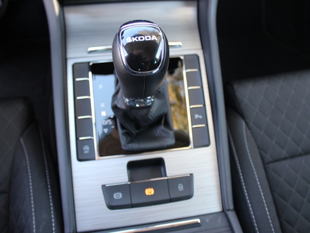 Superb Combi Ambition 1.5 TSI DSG ACT *ACC,NAVI,