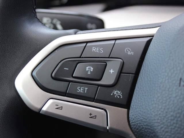 Golf VIII Variant Life 1.5 TSI *STHZ,NAVI,LED*