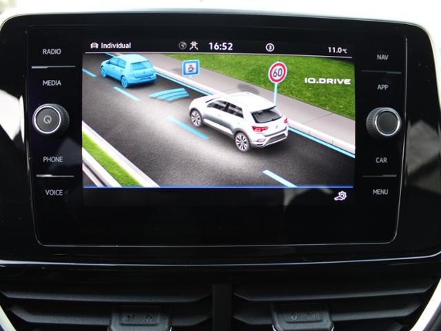 T-Roc R-Line 2.0 TDI *LED-PLUS,NAVI,ACC,GARANTIE