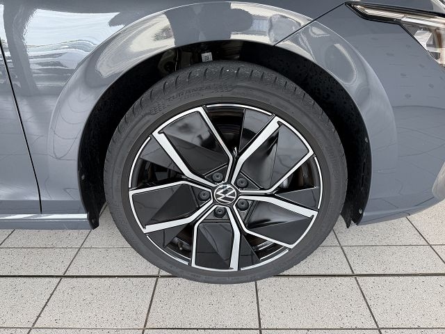 Golf VIII Edition 50 1.5 eTSI DSG *AHK,PANO,DCC*