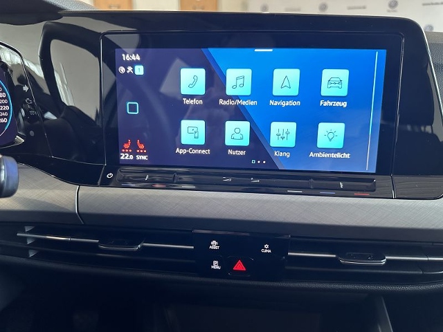 Golf VIII Life 1.5 TSI *STHZ,PANORAMA,ACC*