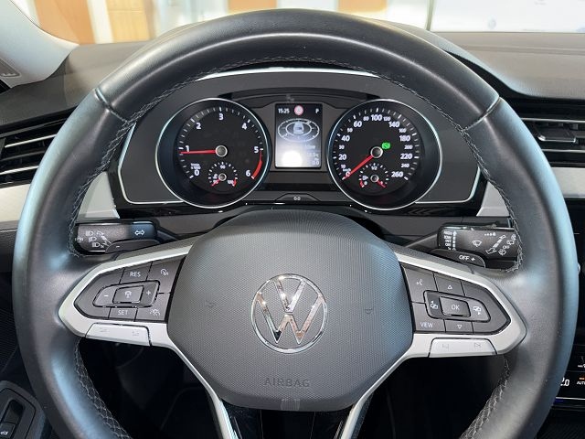 Passat Variant Business 2.0 TDI DSG *NAVI,ACC,LE