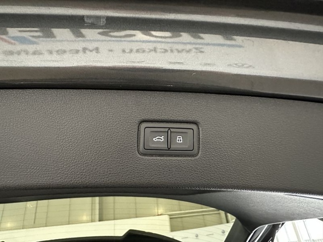 Q7 45 3.0 TDI quattro S line *LASER,STHZ,PANORAM