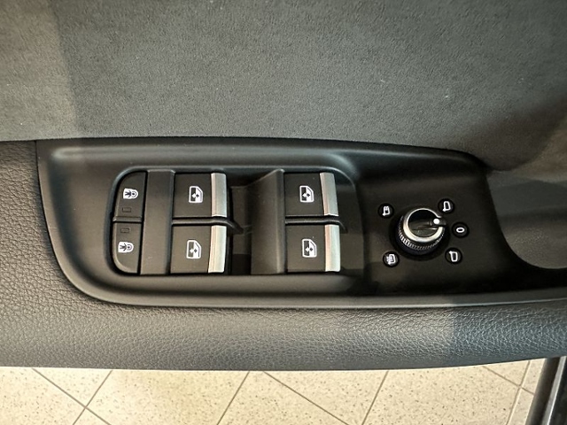 Q7 45 3.0 TDI quattro S line *LASER,STHZ,PANORAM
