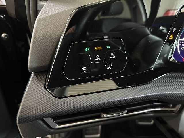 Golf VIII United 1.5 eTSI DSG*STHZ,LED*
