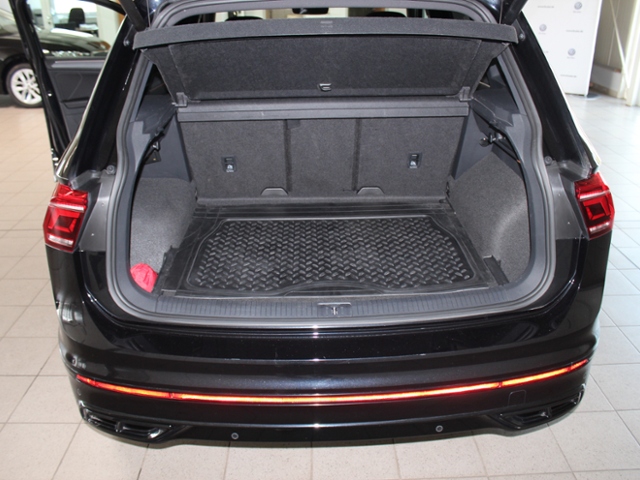 Tiguan R-Line 'Black Style' 4Motion 2.0 TSI DSG 