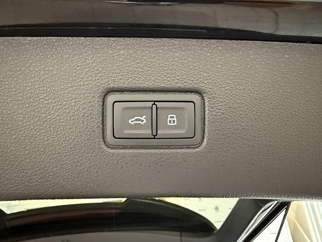 SQ7 4.0 TFSI quattro *AHK,STHZ,PANORAMA,INDIVIDU