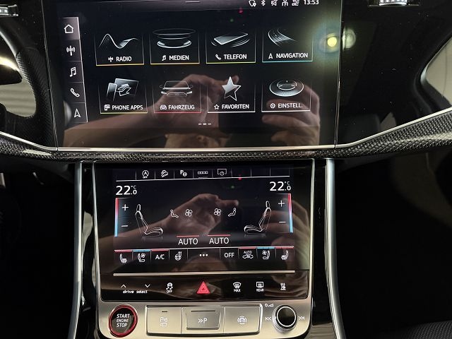 SQ7 4.0 TFSI quattro *AHK,STHZ,PANORAMA,INDIVIDU