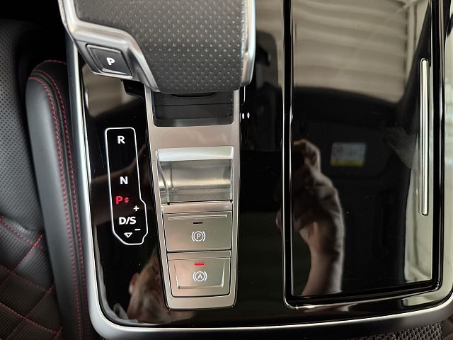 SQ7 4.0 TFSI quattro *AHK,STHZ,PANORAMA,INDIVIDU