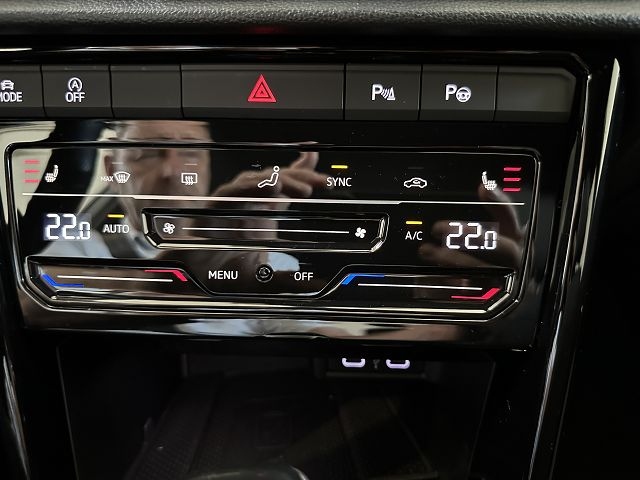 T-Roc R-Line 2.0 TDI DSG *Matrix,AHK,RFK,ACC*