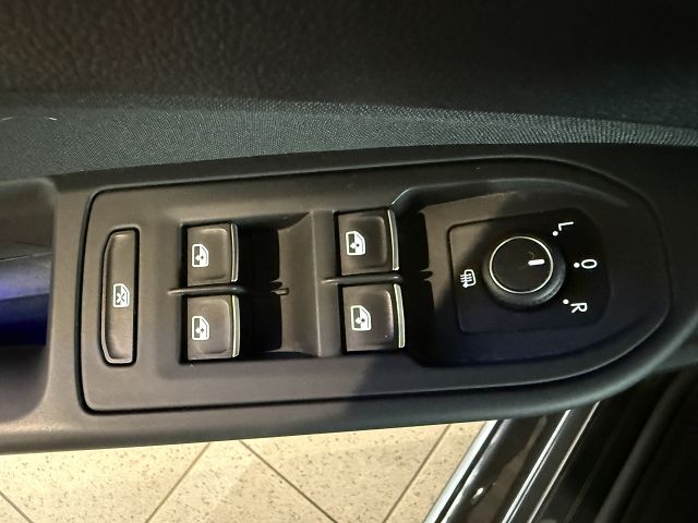 Golf VIII Variant ACTIVE 2.0 TDI *LED,NAVI,APP*