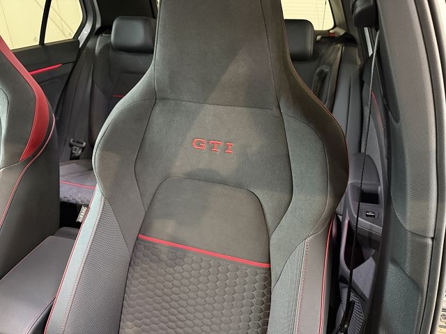 Golf VIII GTI Clubsport 2.0 TSI DSG**PANO,DCC**