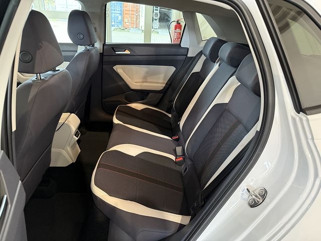 Polo beats R-Line 1.0