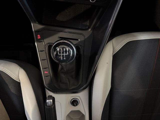 Polo beats R-Line 1.0