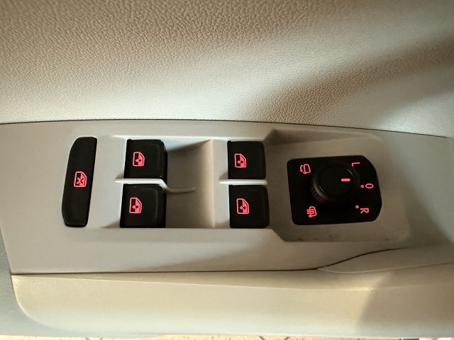 Polo beats R-Line 1.0