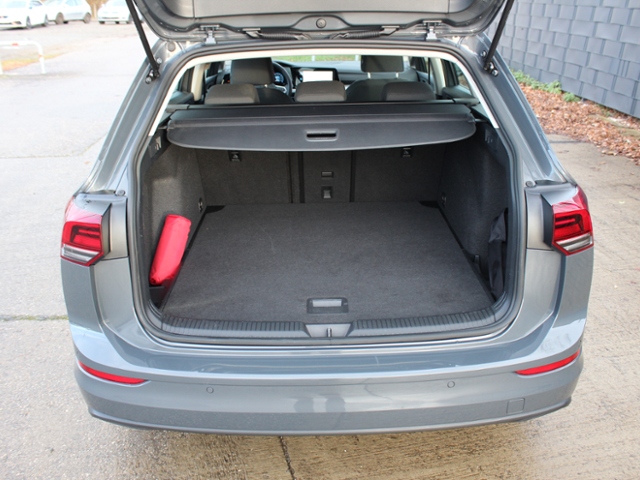 Golf VIII Variant Life 1.5 eTSI ACT DSG**LED PLU