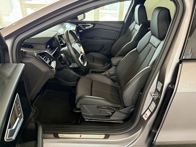 Q4 40 e-tron *Panorama,S-Line Int.,LED* basis