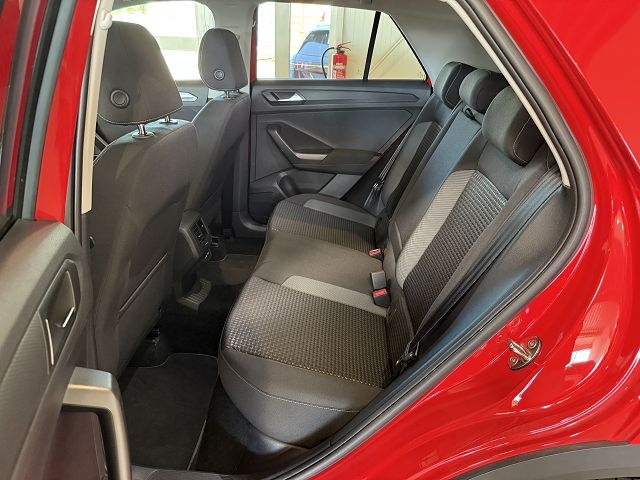T-Roc Active 1.0 TSI**WENIG KM**