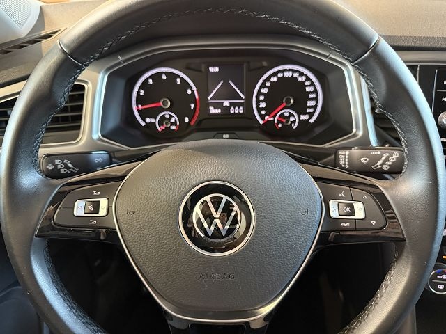 T-Roc Active 1.0 TSI**WENIG KM**