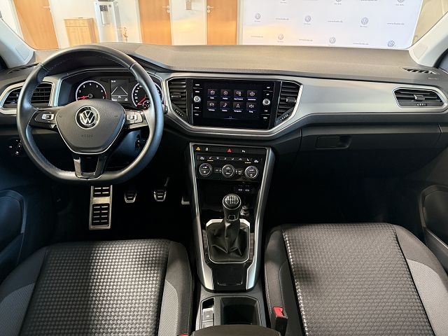 T-Roc Active 1.0 TSI**WENIG KM**