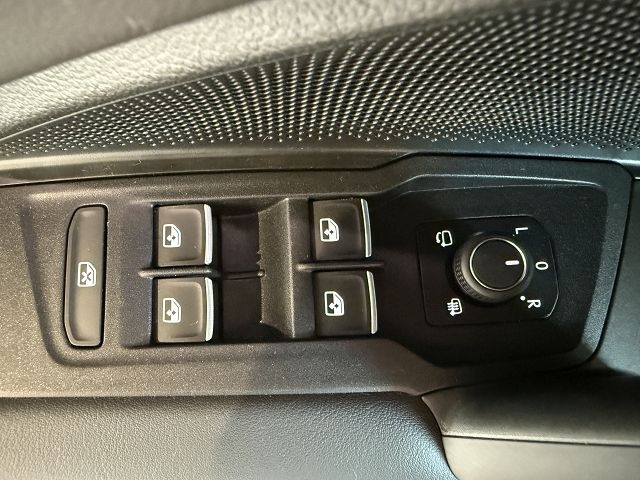 Tiguan Elegance 1.5 eTSI DSG**STHZ,MATRIX**