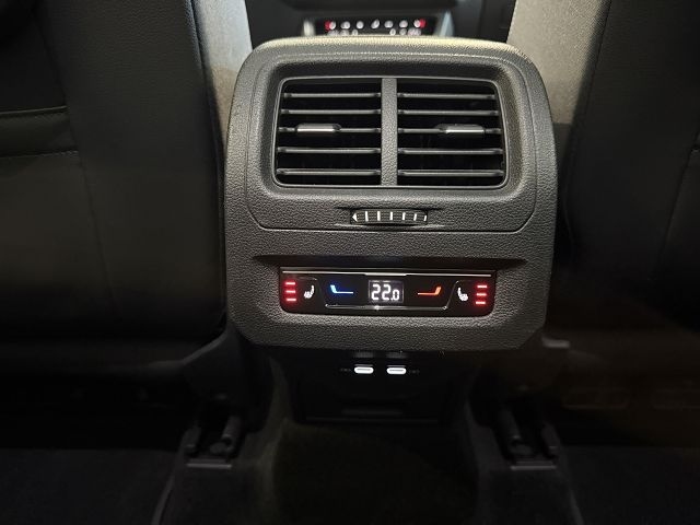 Touran Active 1.5 TSI DSG *LED,DCC,ACC,AHK,STHZ*