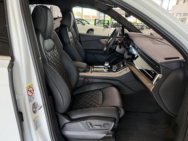 Q7 50 3.0 TDI quattro S line *STHZ,AHK,LASER,B&O
