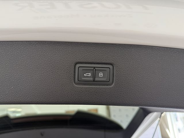Q7 50 3.0 TDI quattro S line *STHZ,AHK,LASER,B&O