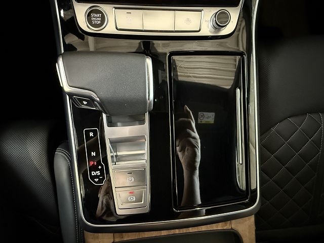Q7 50 3.0 TDI quattro S line *STHZ,AHK,LASER,B&O