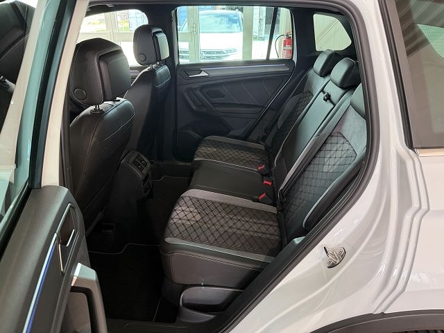 Tiguan R-Line 4Motion 2.0 TDI DSG *PANO,AHK,ACC,