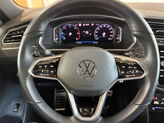 Tiguan R-Line 4Motion 2.0 TDI DSG *PANO,AHK,ACC,