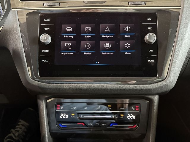 Tiguan R-Line 4Motion 2.0 TDI DSG *PANO,AHK,ACC,