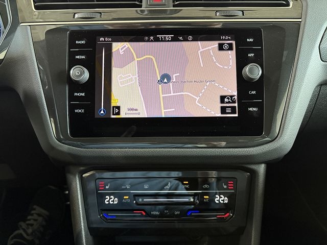 Tiguan R-Line 4Motion 2.0 TDI DSG *PANO,AHK,ACC,