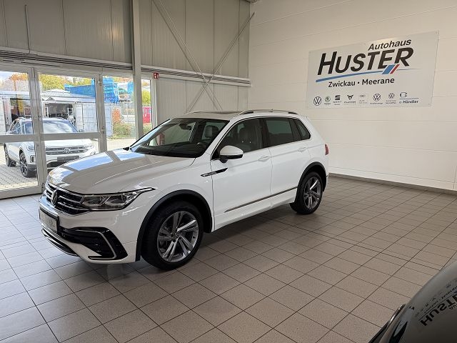 Tiguan R-Line 4Motion 2.0 TDI DSG *PANO,AHK,ACC,