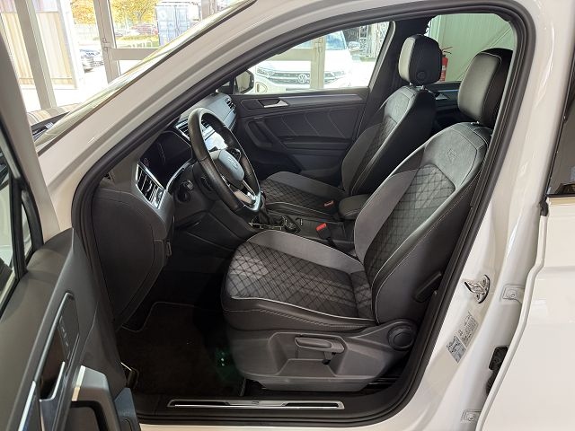 Tiguan R-Line 4Motion 2.0 TDI DSG *PANO,AHK,ACC,