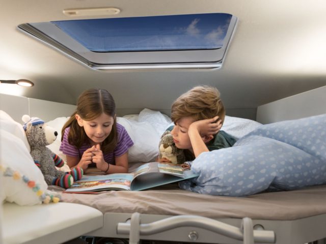cr1737-vw-grand-california-beds-4x3-2560x1920
